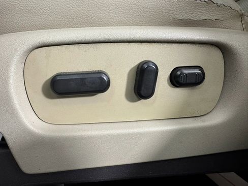 Used 2014 Ford Explorer Limited w/ Equipment Group 302A FWD image 34