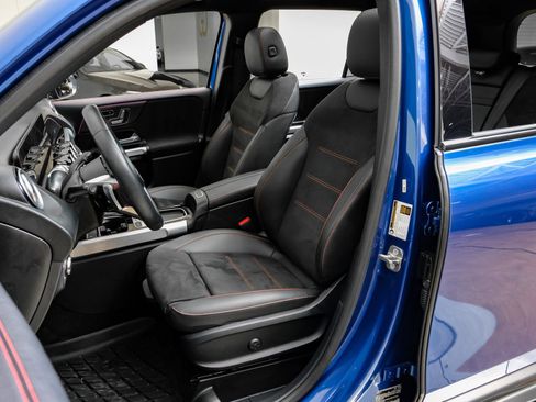 Used 2024 Mercedes-Benz GLB 250 image 29