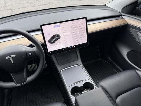 Used 2023 Tesla Model Y Performance AWD/4WD image 37