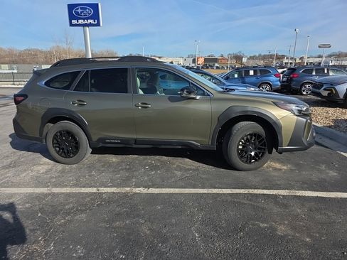 Used 2024 Subaru Outback Premium image 3