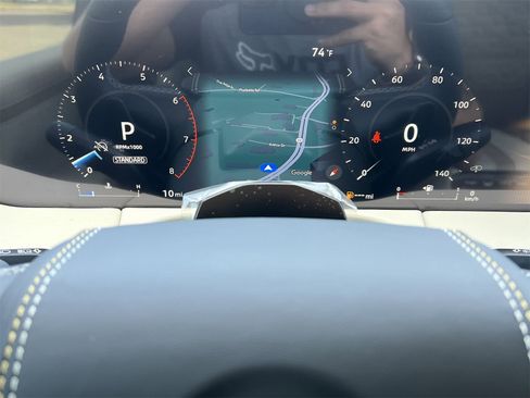 New 2025 Nissan Armada Platinum Reserve image 16