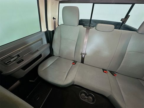 Used 2020 RAM 1500 Classic SLT image 12