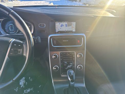 Used 2016 Volvo S60 T5 Premier image 10