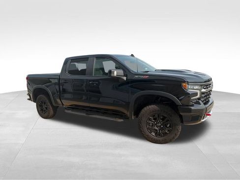 Used 2023 Chevrolet Silverado 1500 ZR2 w/ Technology Package AWD/4WD image 3