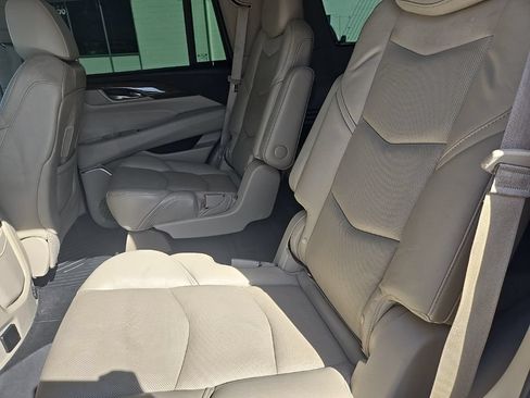 Used 2019 Cadillac Escalade Premium Luxury AWD/4WD image 24