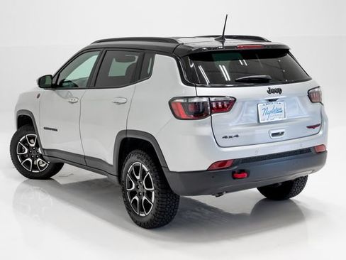 Certified 2025 Jeep Compass Trailhawk AWD/4WD image 34