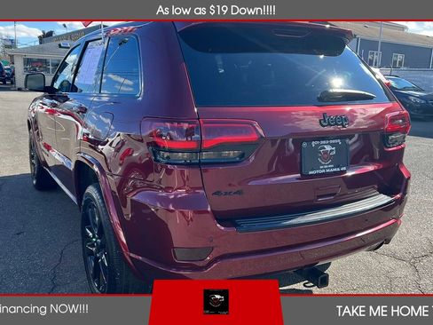 Used 2018 Jeep Grand Cherokee Altitude image 3
