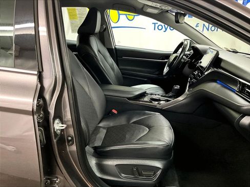 Used 2024 Toyota Camry XSE FWD image 11