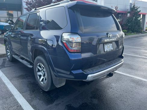 Used 2020 Toyota 4Runner TRD Off-Road Premium AWD/4WD image 4