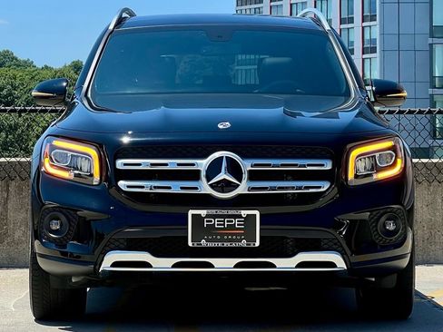 Certified 2023 Mercedes-Benz GLB 250 4MATIC image 3