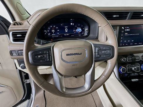 Used 2023 GMC Yukon Denali RWD image 11