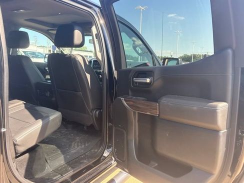 Used 2021 Chevrolet Silverado 1500 LT Trail Boss w/ Convenience Package II AWD/4WD image 19