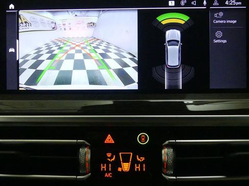 Used 2024 BMW X3 xDrive30i w/ Convenience Package w/ZPA image 11