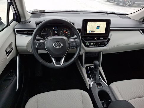 Used 2023 Toyota Corolla Cross LE image 11