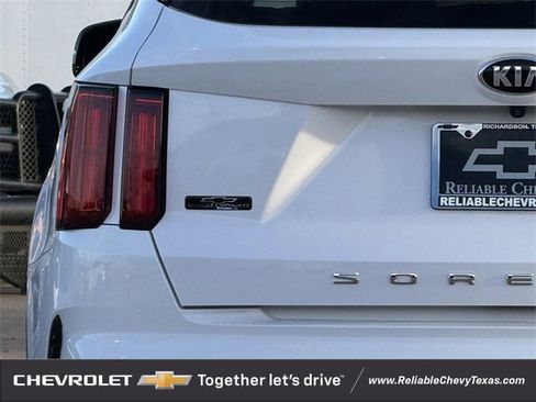 Used 2021 Kia Sorento SX image 9