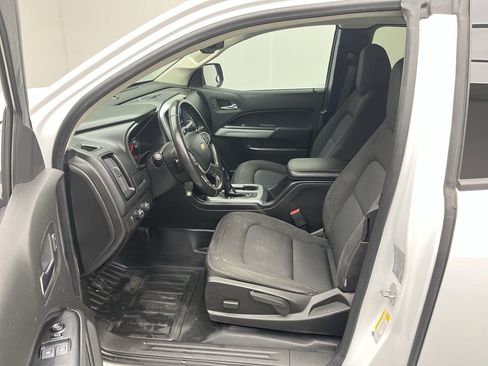 Used 2021 Chevrolet Colorado LT w/ Fleet Safety Package image 3