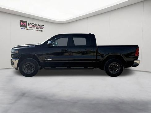 Used 2025 RAM 1500 Laramie AWD/4WD image 5