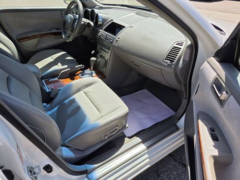 Used 2004 Nissan Maxima 3.5 SL FWD image 7