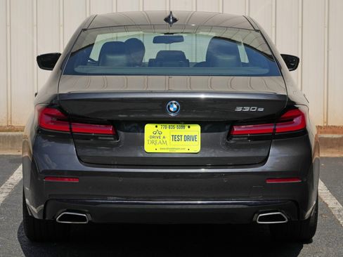 Used 2022 BMW 530e w/ Premium Package RWD image 52