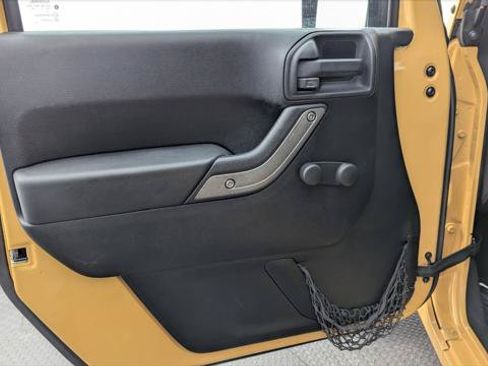 Used 2014 Jeep Wrangler Sport AWD/4WD image 13