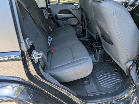 Used 2020 Jeep Wrangler Unlimited Sahara AWD/4WD image 26
