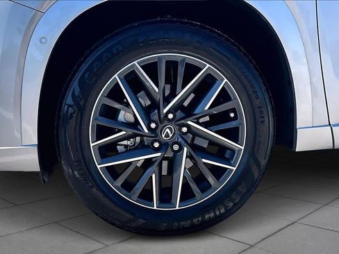 Used 2025 Lexus TX 350 Premium w/ Technology Package image 11