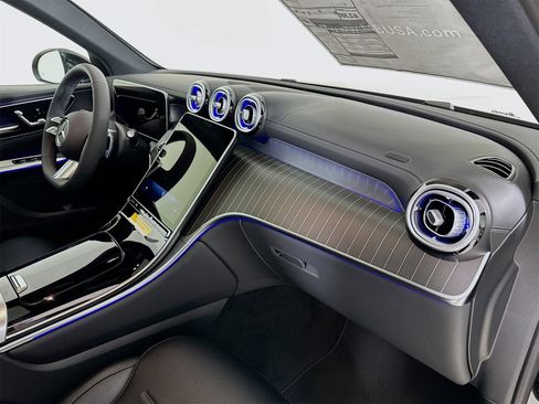 New 2026 Mercedes-Benz GLC 300 image 32