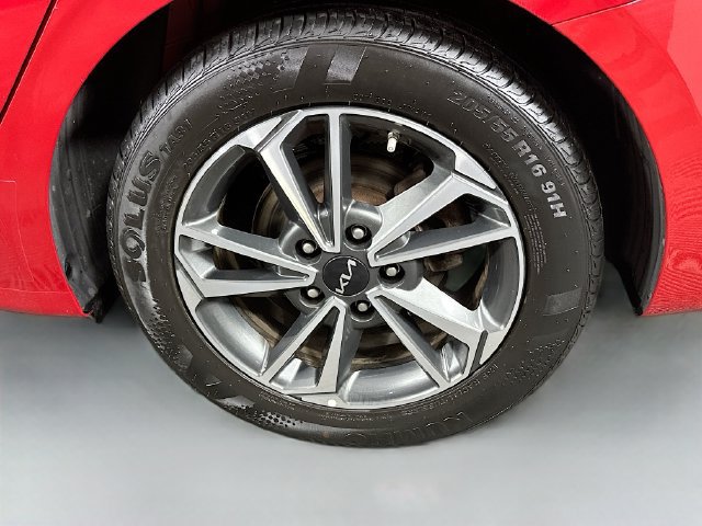 Used 2023 Kia Forte LXS FWD image 28