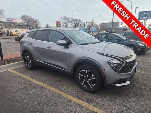 Used 2023 Kia Sportage LX image 1