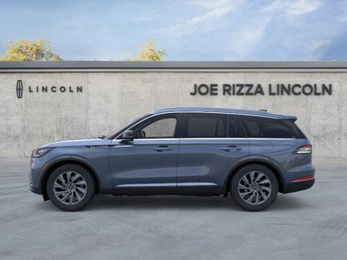 New 2026 Lincoln Aviator AWD image 3