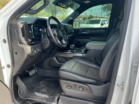 Used 2023 Chevrolet Silverado 1500 ZR2 w/ Technology Package AWD/4WD image 25