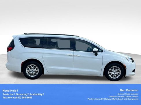 Used 2021 Chrysler Voyager Lxi FWD image 4