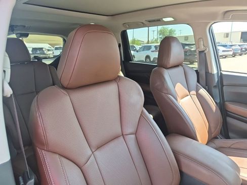 Used 2023 Subaru Ascent Touring AWD/4WD image 20