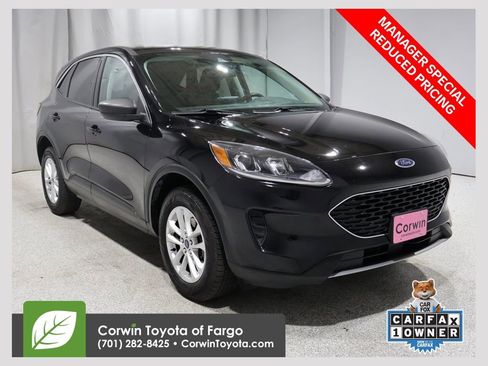 Used 2022 Ford Escape SE image 1