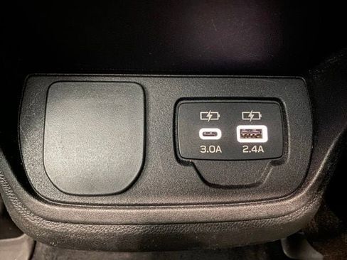 Used 2023 Subaru Ascent Limited w/ Technology Package AWD/4WD image 16