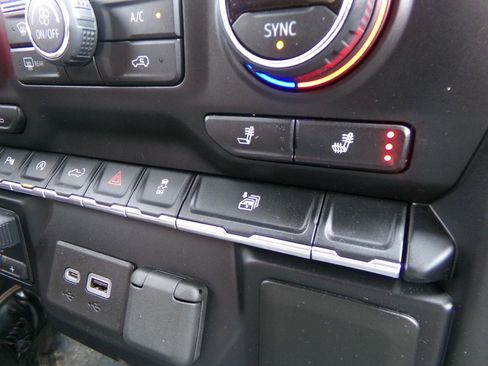 Used 2021 Chevrolet Silverado 1500 LT w/ Max Trailering Package AWD/4WD image 31