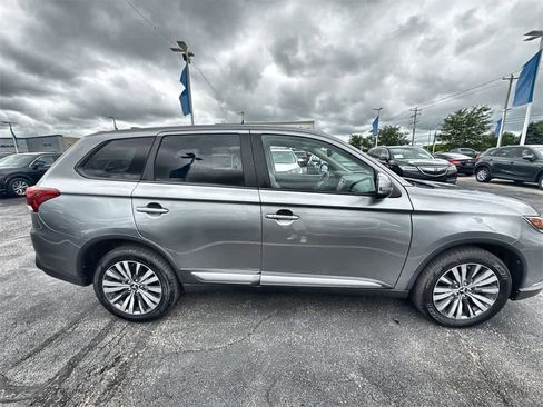 Used 2020 Mitsubishi Outlander SE image 7