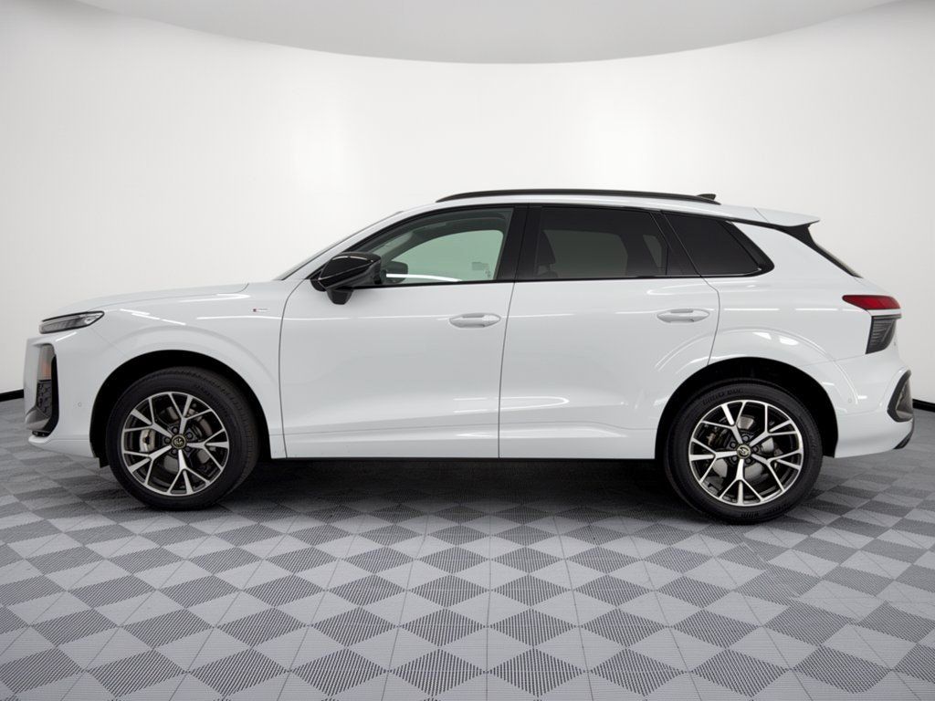 Used 2026 Audi Q3 quattro 2.0T AWD/4WD image 2