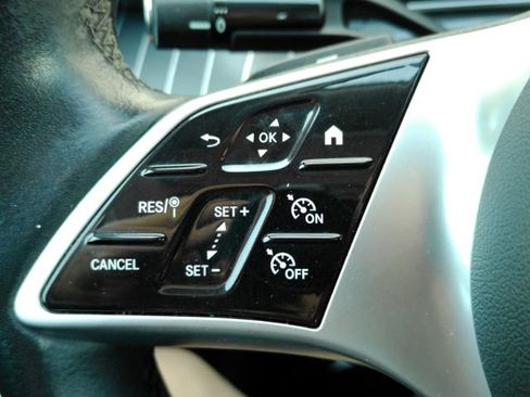 Used 2023 Mercedes-Benz C 300 Sedan image 38