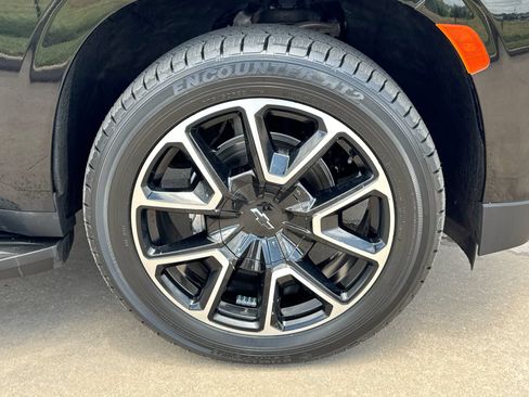 Used 2023 Chevrolet Tahoe RST w/ Luxury Package AWD/4WD image 10