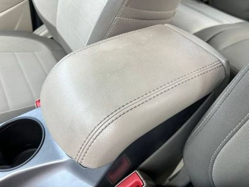 Used 2014 Ford C-MAX SE FWD image 28