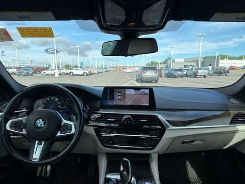 Used 2018 BMW M550i xDrive AWD/4WD image 10
