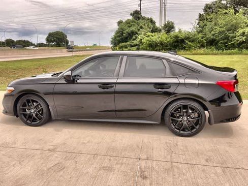 Used 2024 Honda Civic Sport image 4