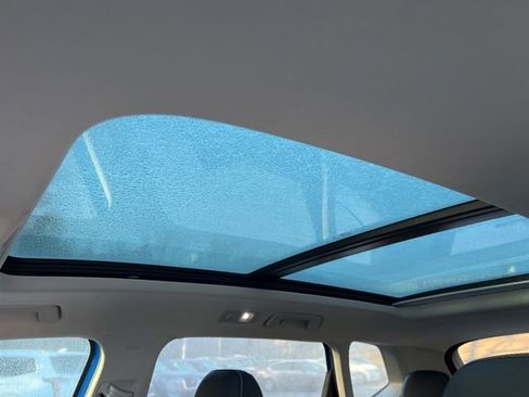 Used 2023 Volkswagen Taos SE image 11