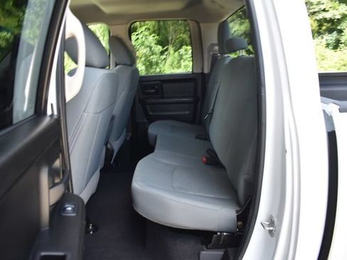Used 2019 RAM 1500 Classic Tradesman RWD image 11