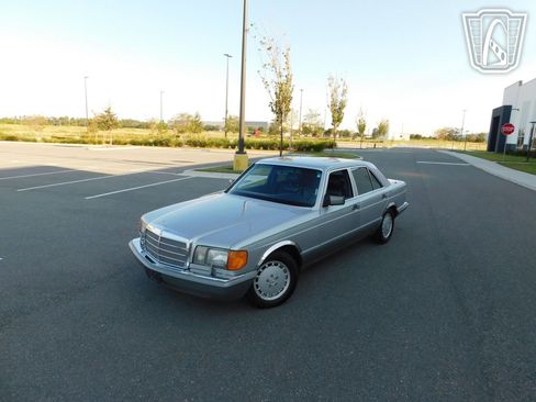 Used 1990 Mercedes-Benz 300 SE image 24