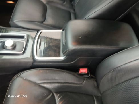 Used 2017 Chrysler 300 C AWD/4WD image 7