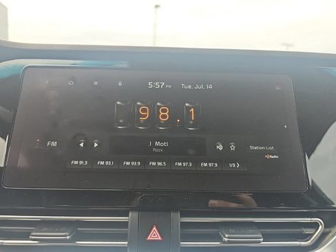 Used 2022 Kia Niro Touring Special Edition FWD image 37
