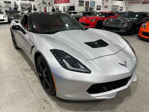 Used 2015 Chevrolet Corvette Stingray Coupe RWD image 4