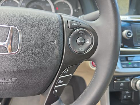 Used 2014 Honda Accord Touring image 30
